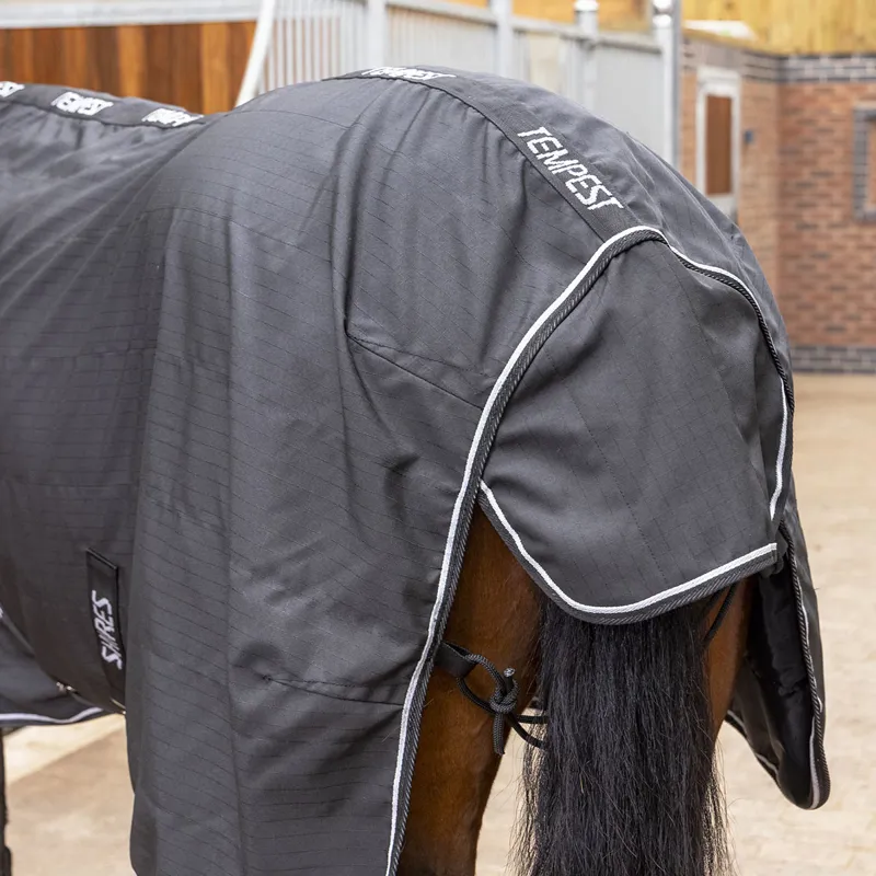 Shires Tempest Original Lite 600D 0g Combo Neck Stable Rug - Black-3