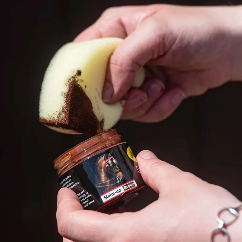 Smart Grooming Equine Make Up - Brown