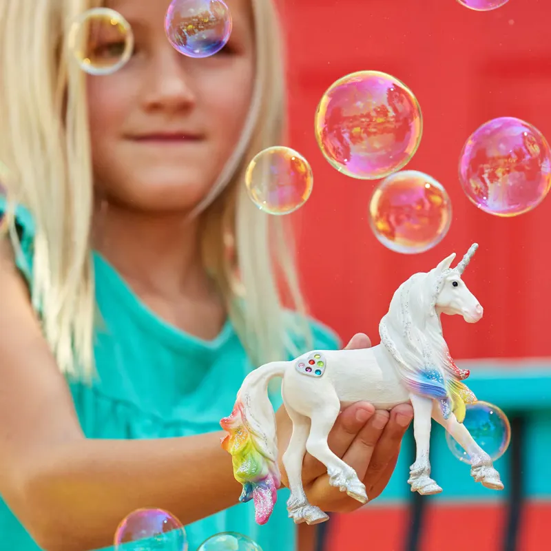 Schleich Bayala Rainbow Love Unicorn Stallion-1