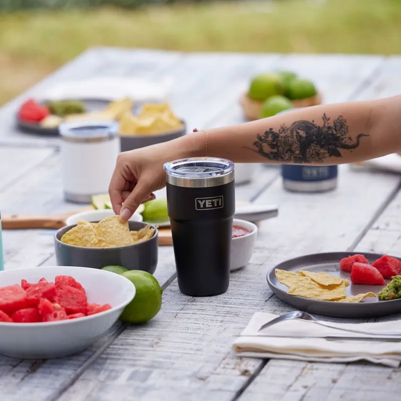YETI Rambler 20oz/591ml Stackable Cup - Black-1