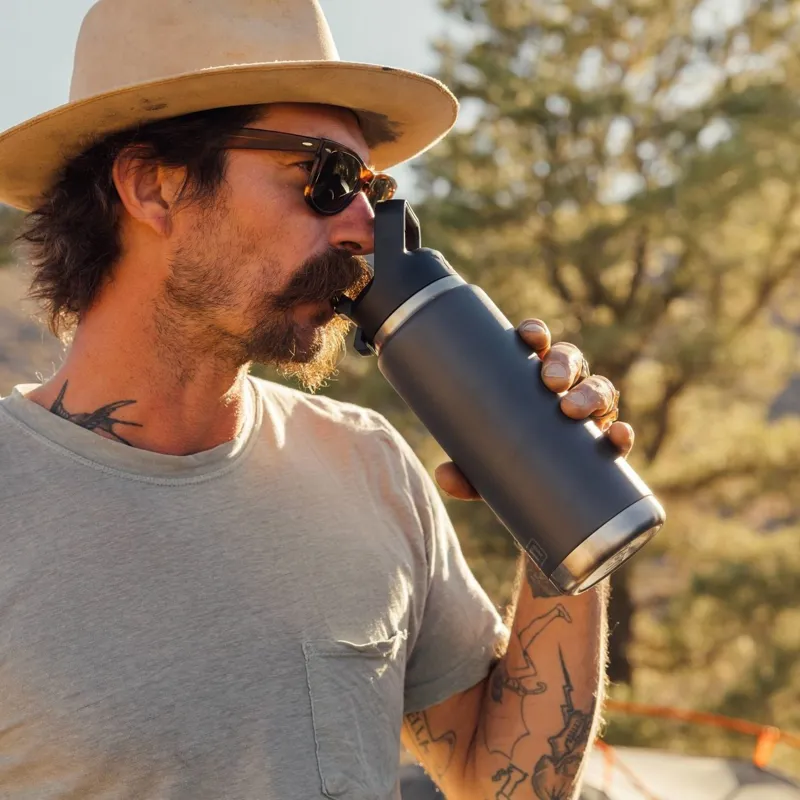 YETI Rambler 26oz/769ml Straw Bottle - Navy-1