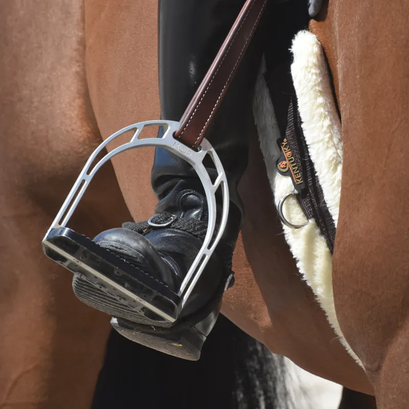 Kentucky Elasticated Sheepskin Girth - Black/Natural-2