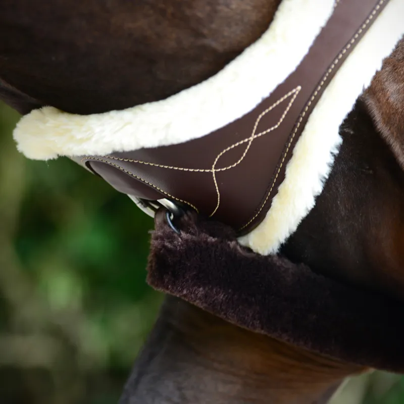 Kentucky Sheepskin Anatomic Girth - Brown-1