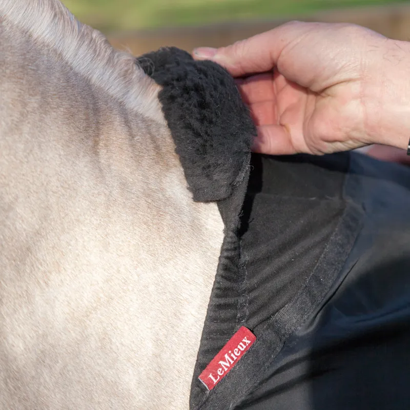 LeMieux Anti-Rub Bib - Black-2