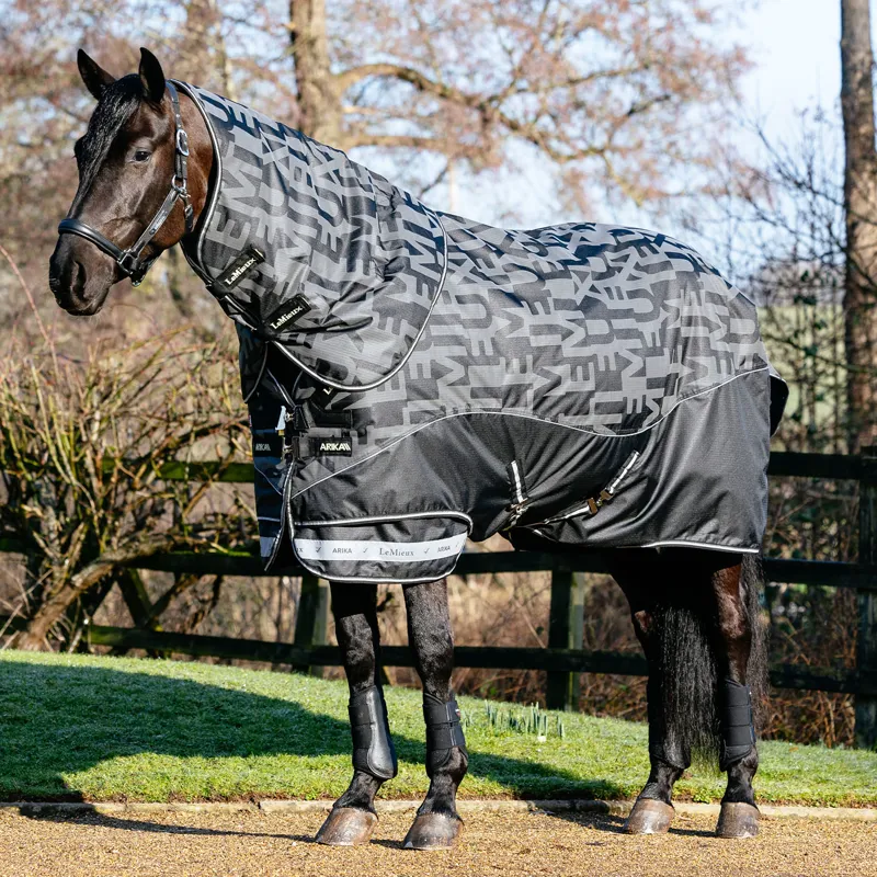 LeMieux Arika 600D Reflective Detachable Neck 0g Turnout Rug - Black-1