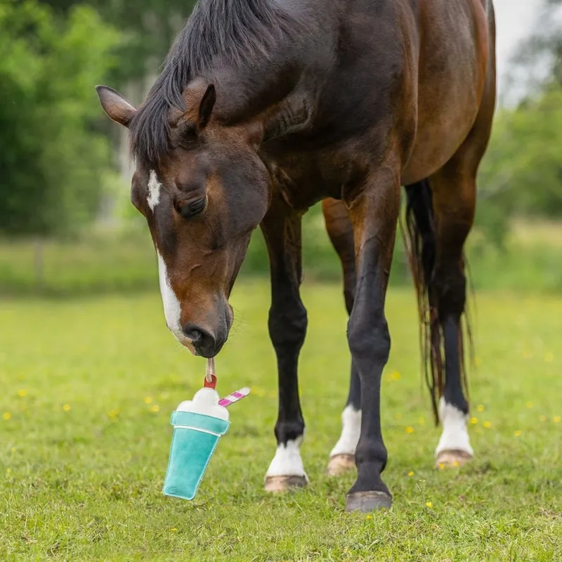 QHP Snackcounter Horse Stable Toy - Milkshake-1