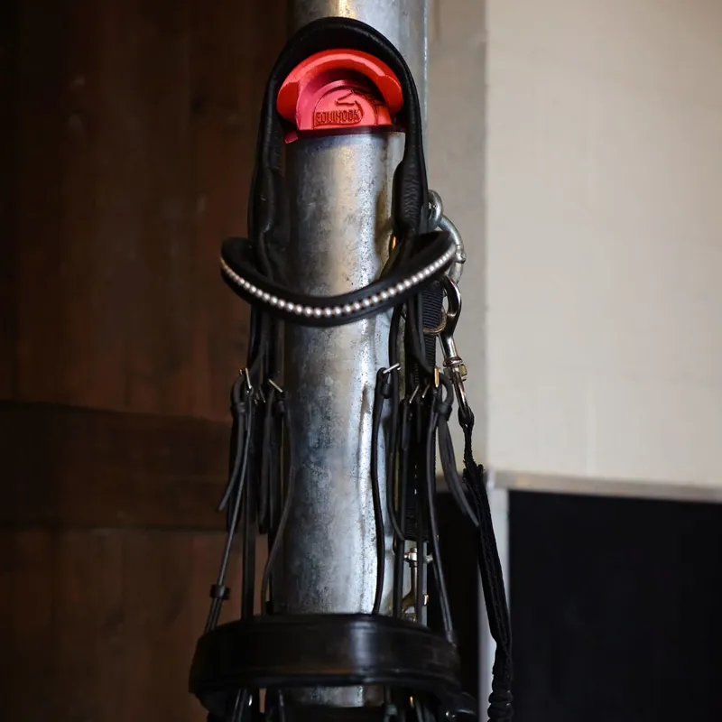 EquiHook Magnetic Bridle Hook - Shiny Red-4