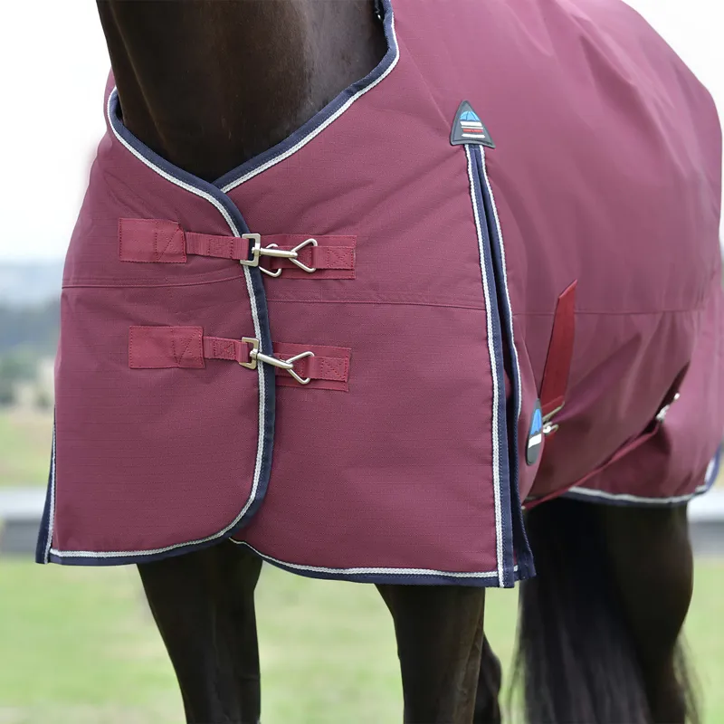 WeatherBeeta ComFiTec Essential 0g Standard Turnout Rug - Burgundy-2