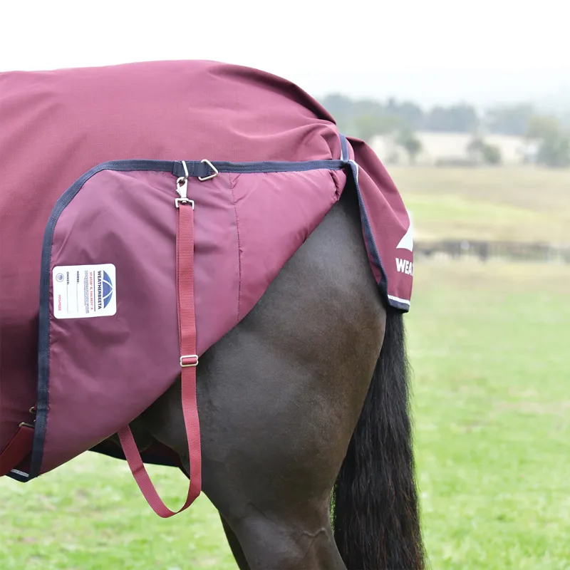 WeatherBeeta ComFiTec Essential 0g Standard Turnout Rug - Burgundy-4