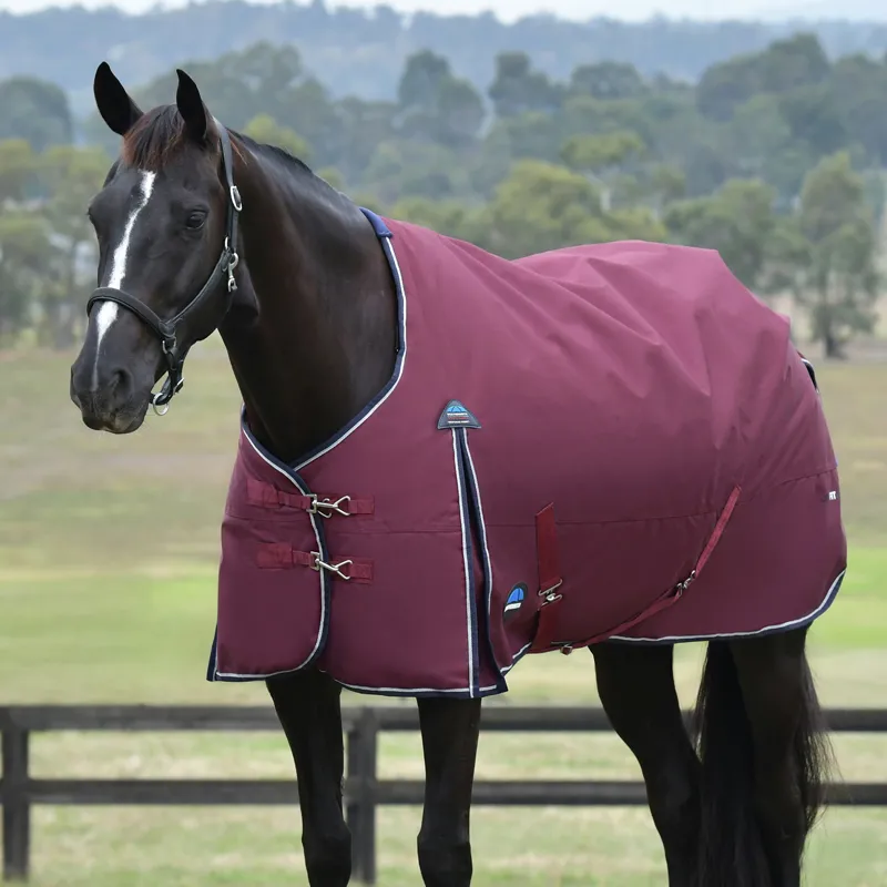 WeatherBeeta ComFiTec Essential 0g Standard Turnout Rug - Burgundy